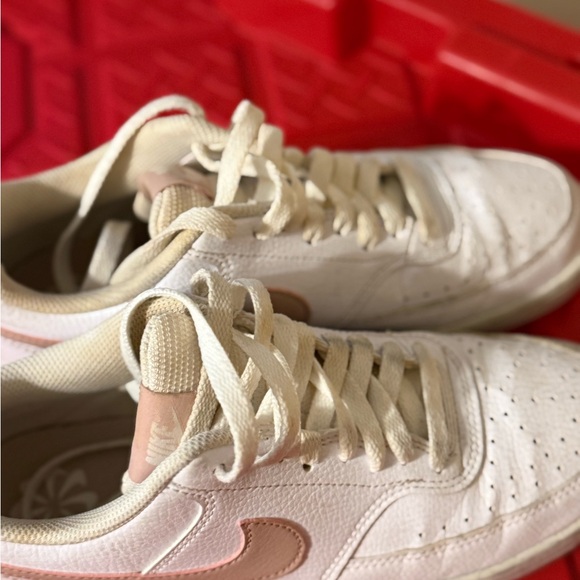 Nike White and Pink Sneakers - Picture 4 of 6